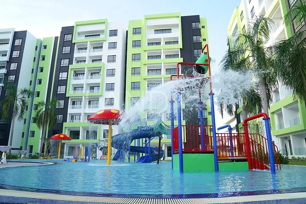 B3 Superb Poolview Manhattan Waterpark Homestay Ipoh4-8Pax Netflix Apartment Ipoh