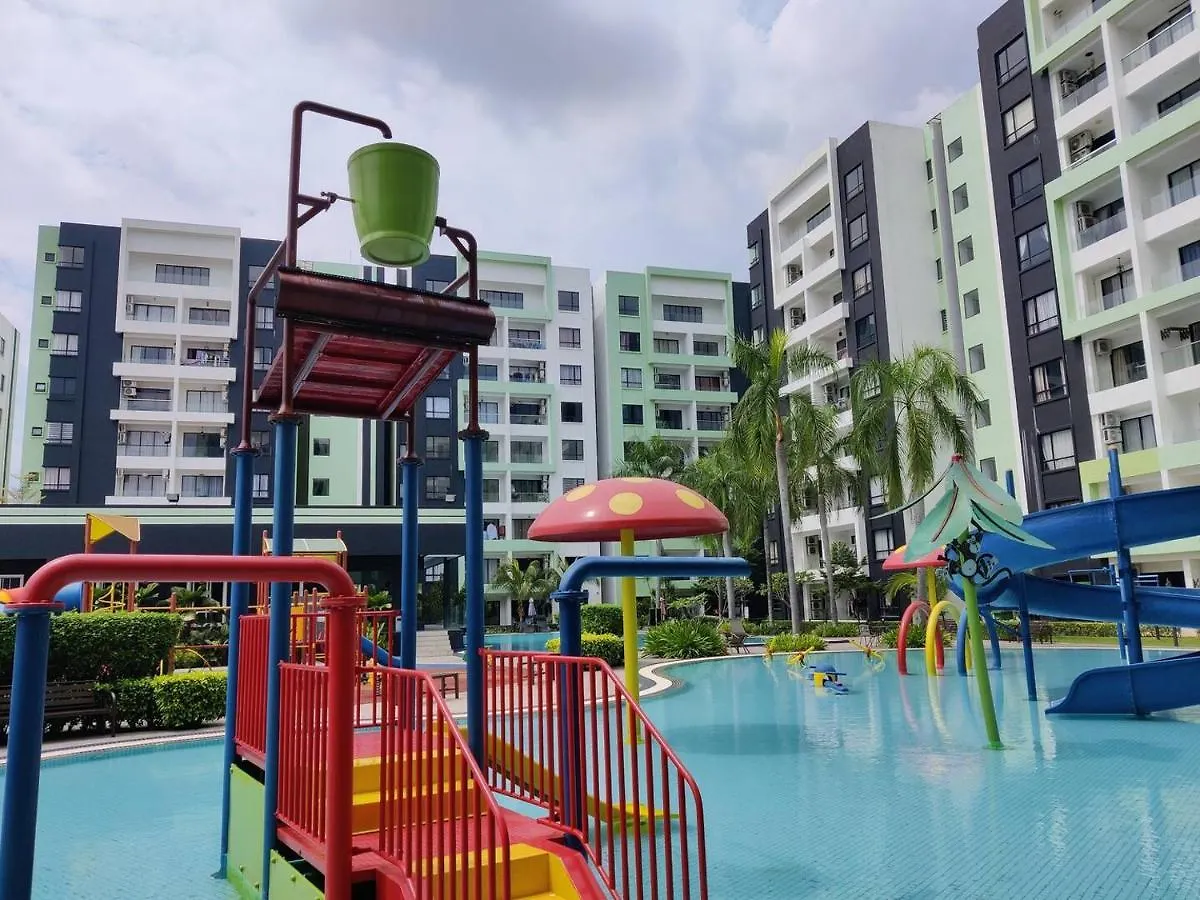 B3 Superb Poolview Manhattan Waterpark Homestay Ipoh4-8Pax Netflix Apartment Ipoh